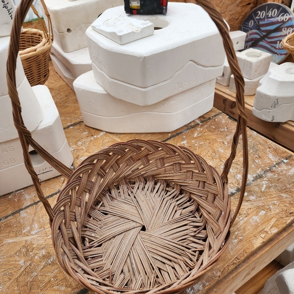Basket - Picture 3 of 3